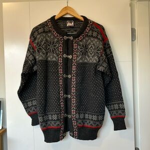 Dale of Norway sweater (size L)